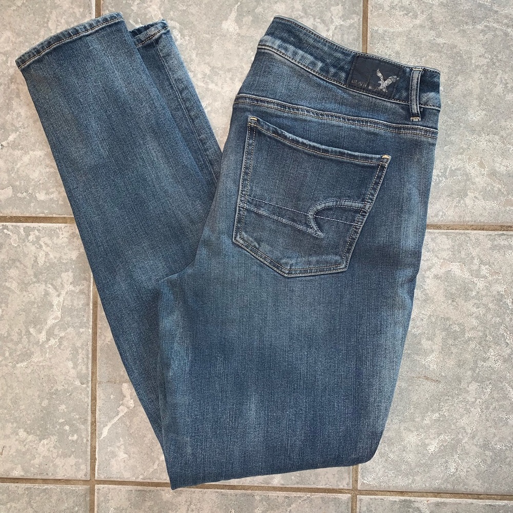 American Eagle Hi Rise Jeggings 12 Long cut knee